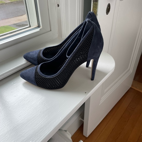 BCBG navy blue suede pumps with ankle strap! Never worn! Size 7! - Picture 2 of 2